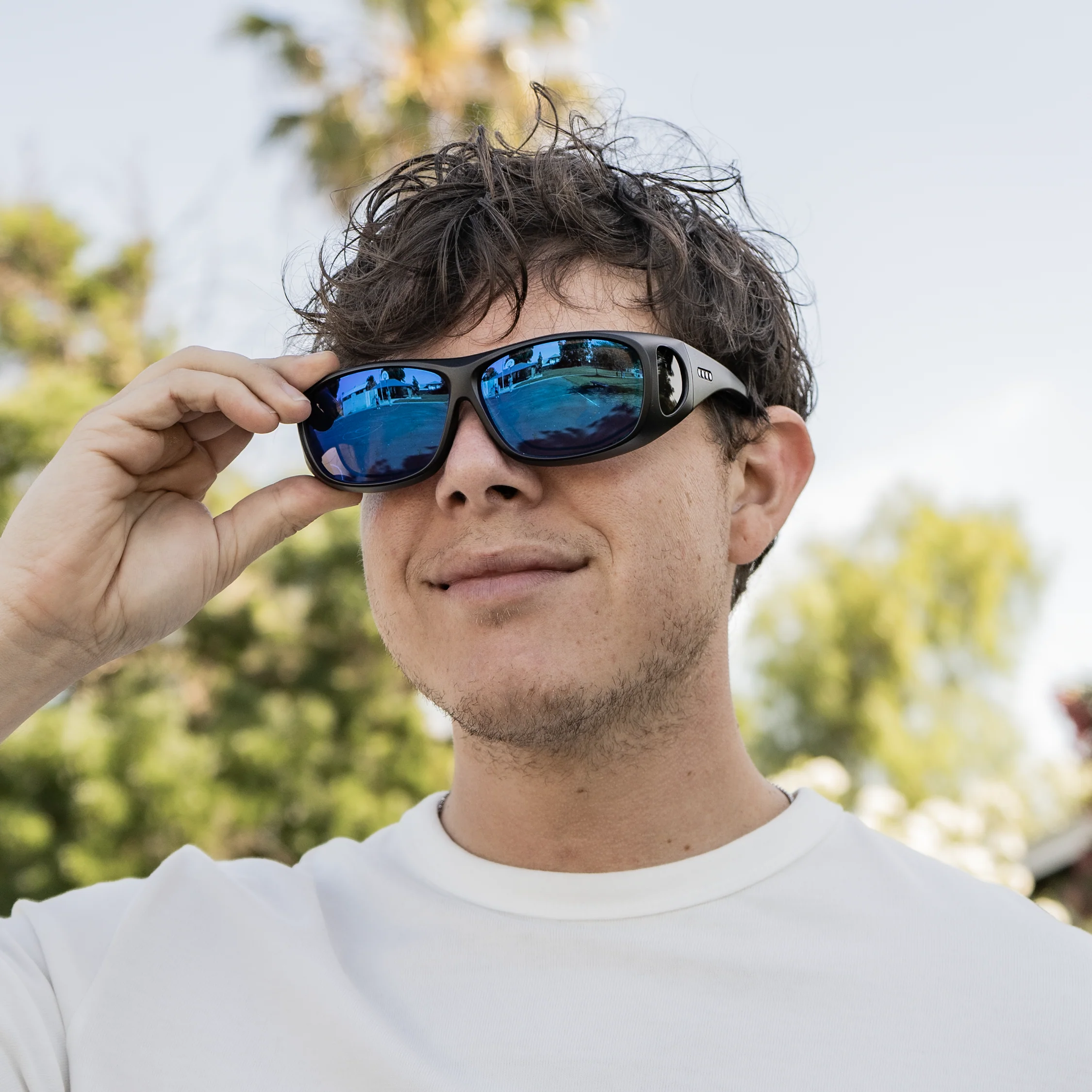 Altavista Fitover Matte Black Polarized Deutan Plano - Image 6
